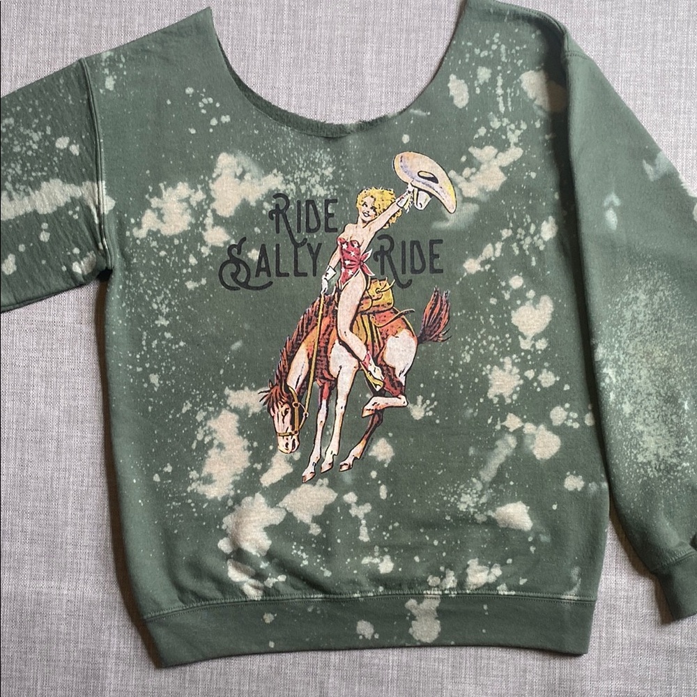 Green Graphic Sweatshirt with Ride Sally Ride Print